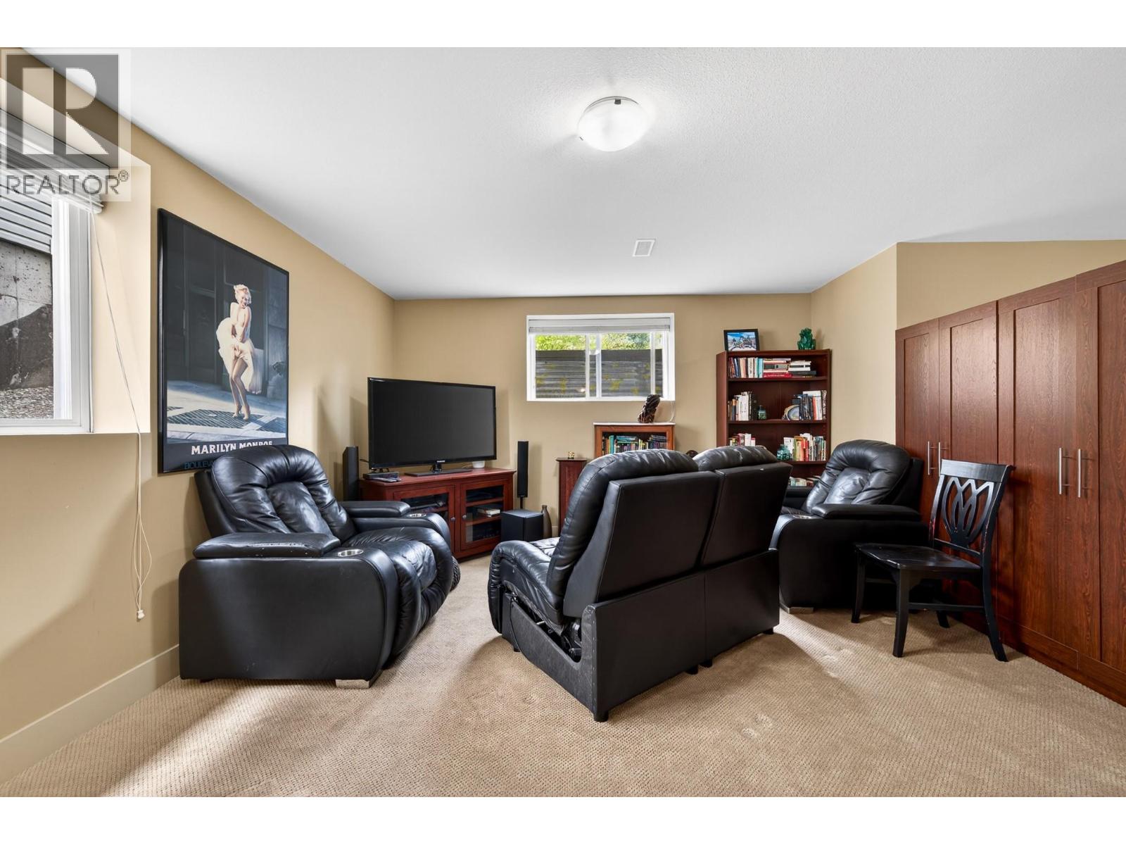 2046 Robson Place Unit# 4 Property Photo 19