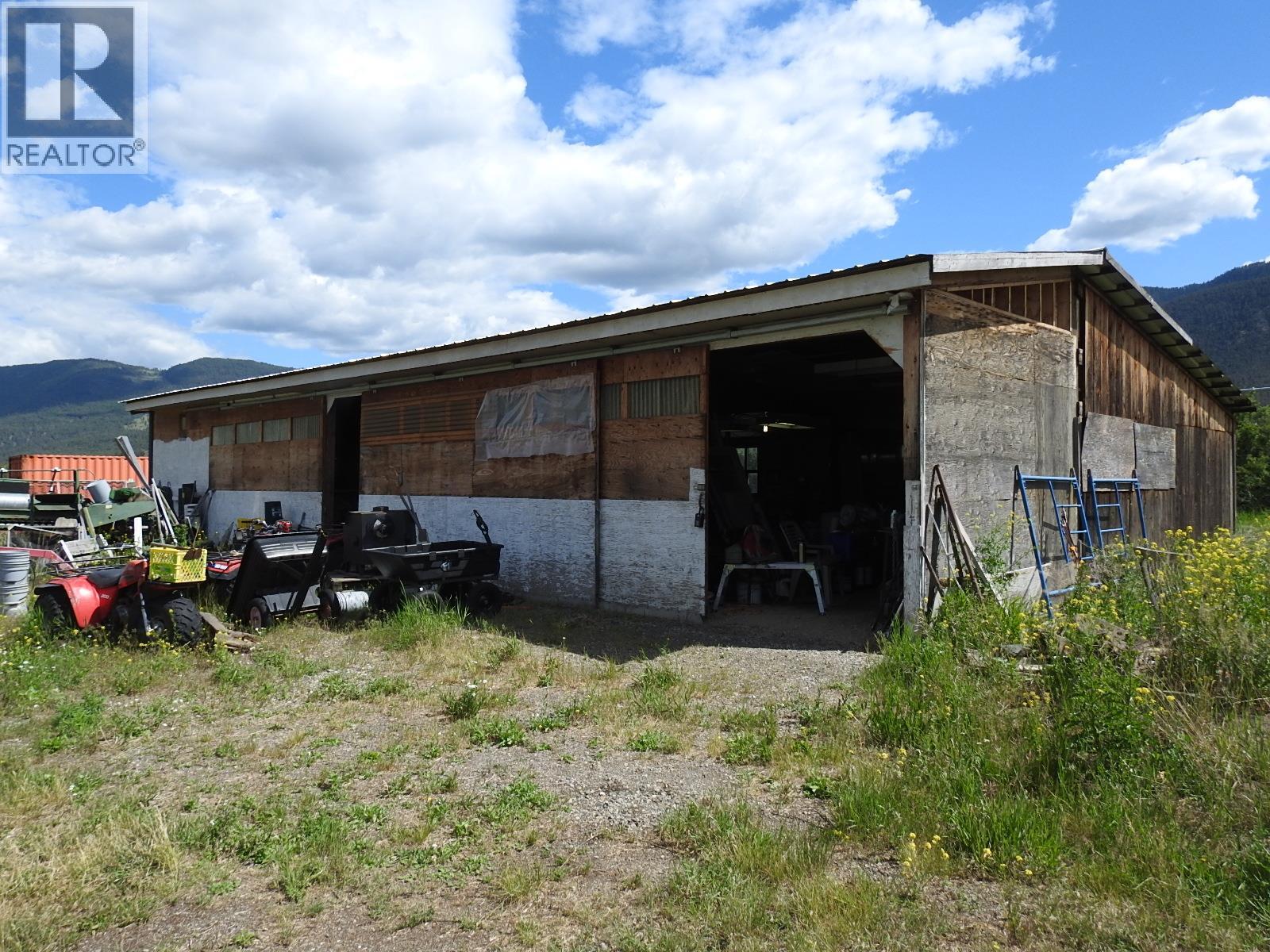 5569 Kamloops-vernon Highway Property Photo 9