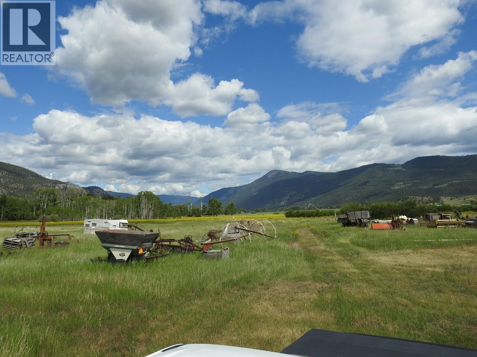 5569 Kamloops-vernon Highway Property Photo 13