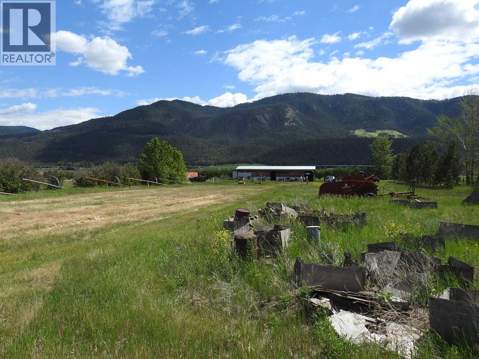 5569 Kamloops-vernon Highway Property Photo 15