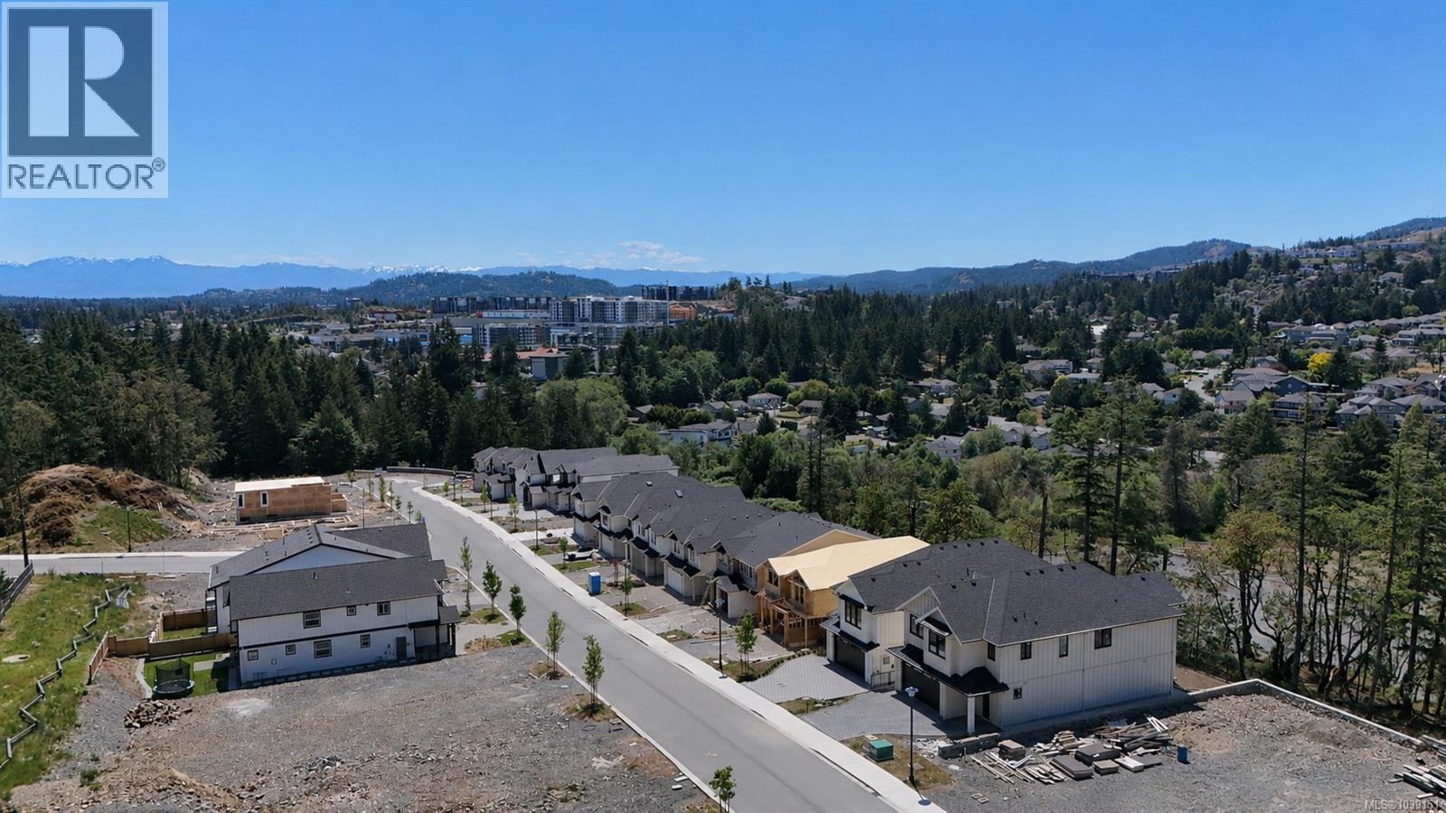 731 Madrona Ridge Property Photo 4