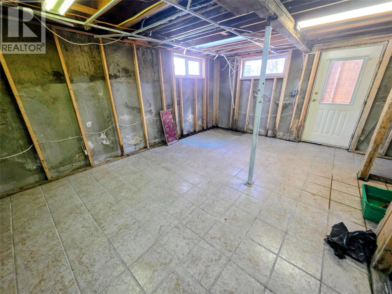1866 Cole Street Property Photo 10