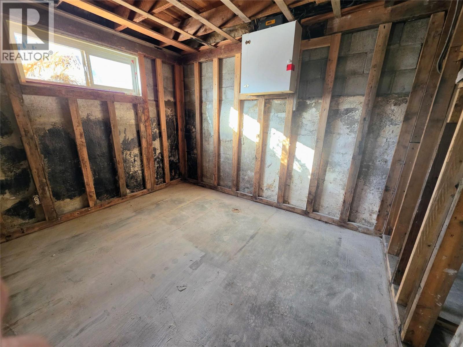 1866 Cole Street Property Photo 12