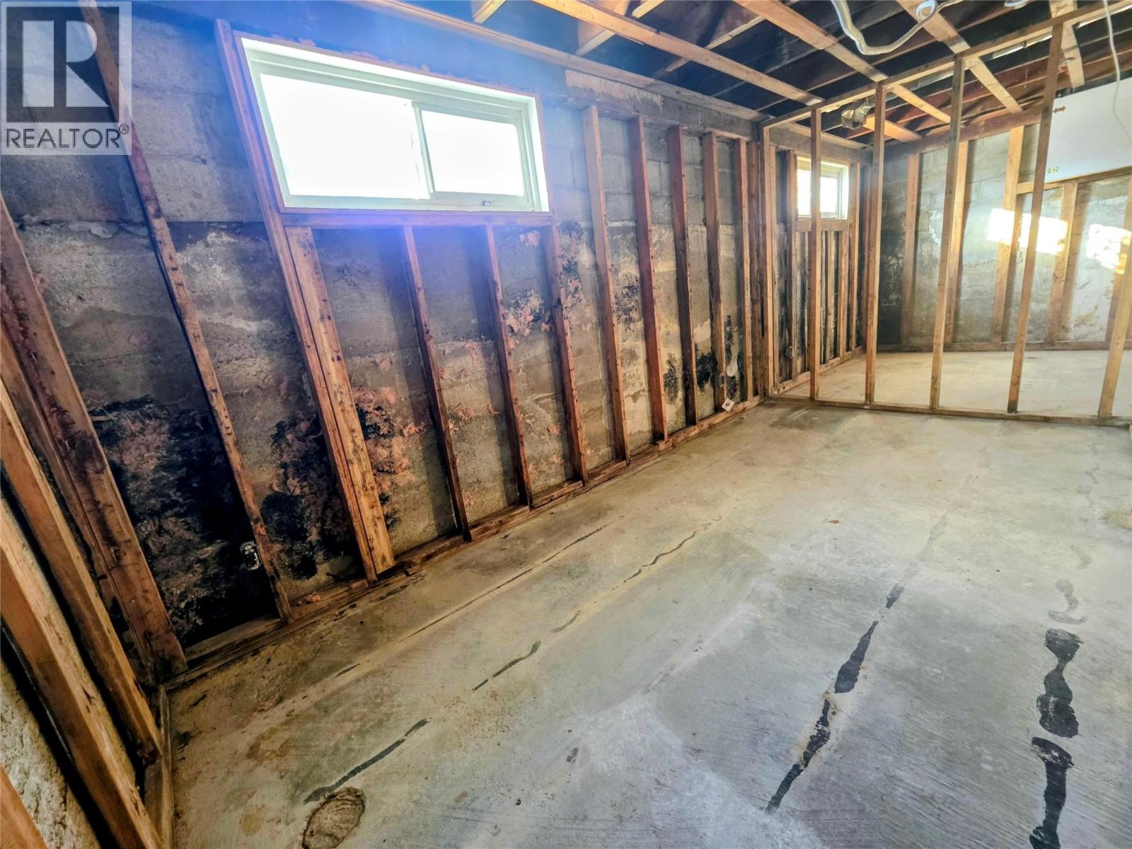 1866 Cole Street Property Photo 13