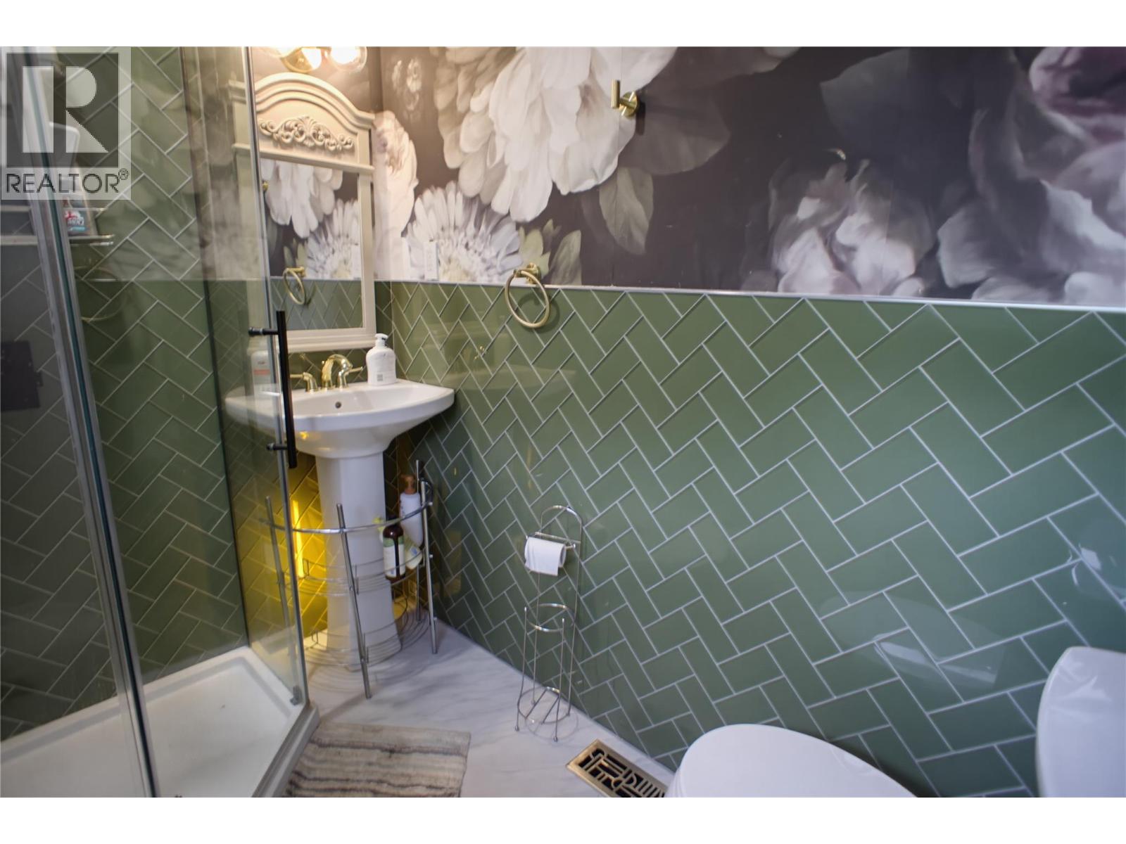 8576 Westsyde Road Property Photo 11