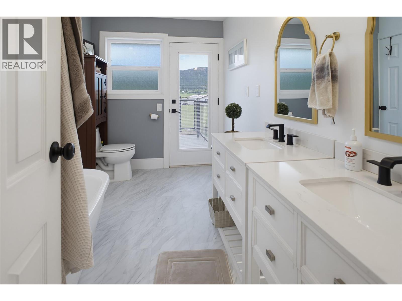 8576 Westsyde Road Property Photo 13