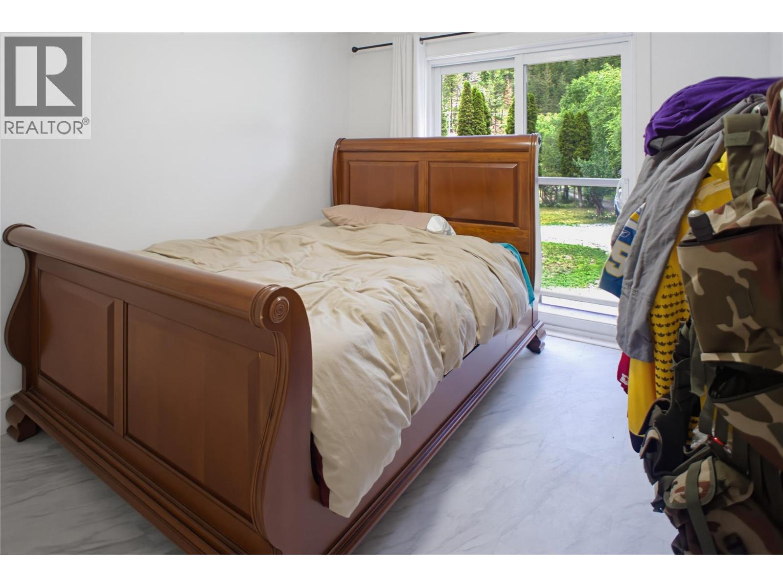 8576 Westsyde Road Property Photo 15
