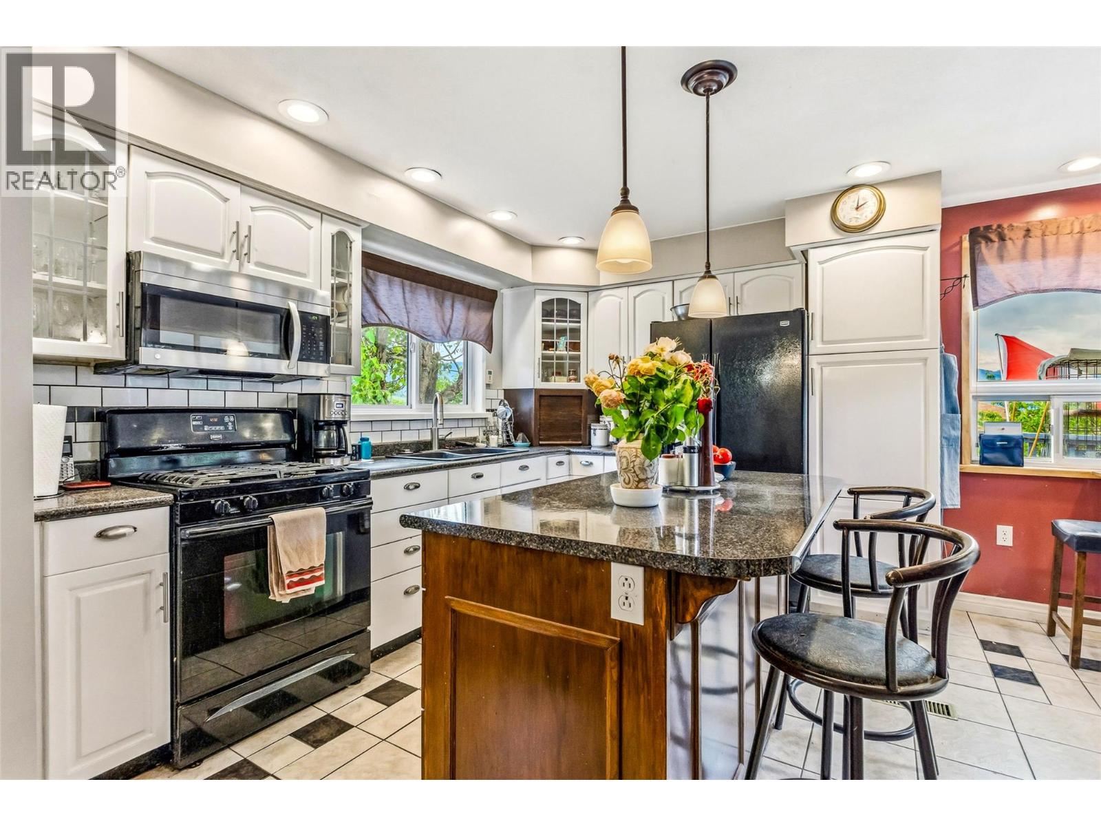 1409 Vancouver Street Property Photo 5