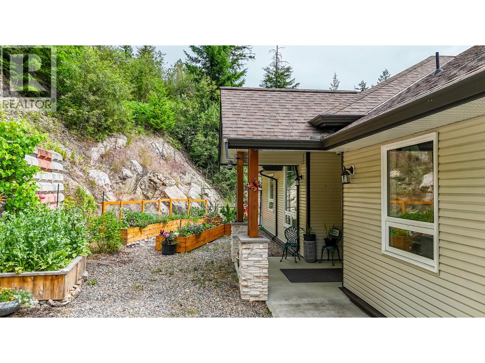 5694 Trans Canada Highway Nw Property Photo 13