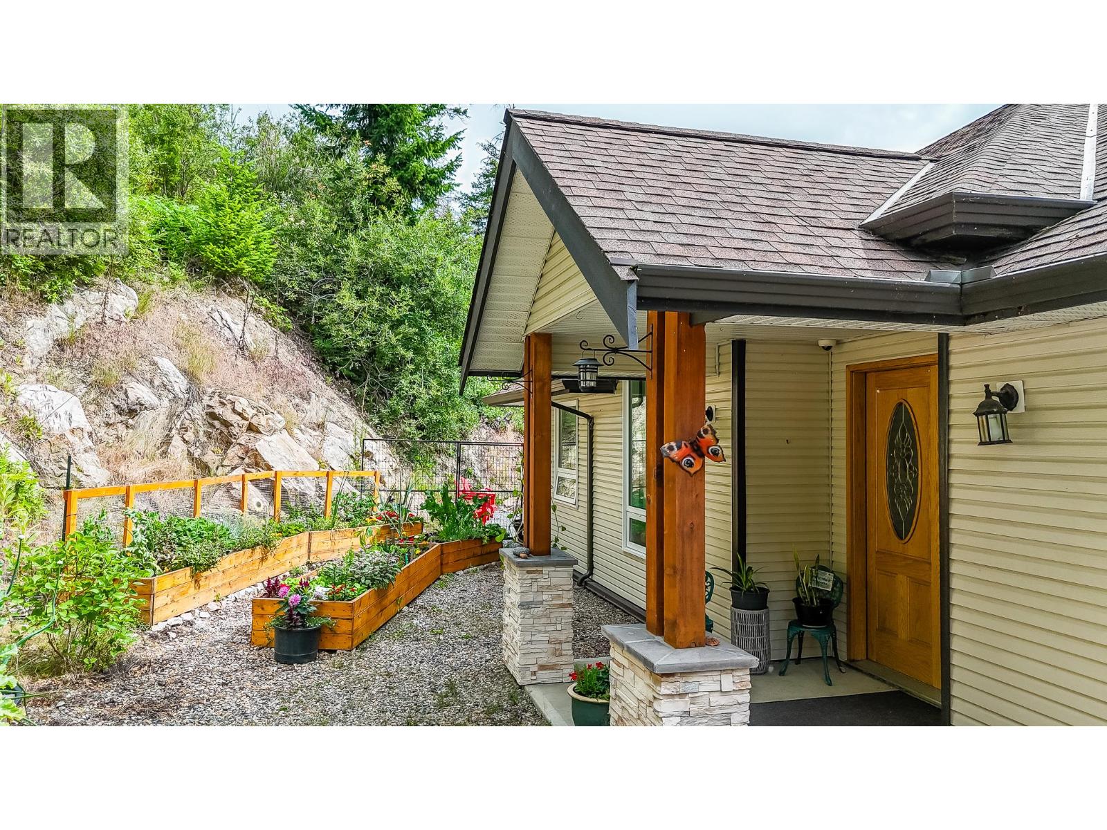 5694 Trans Canada Highway Nw Property Photo 14