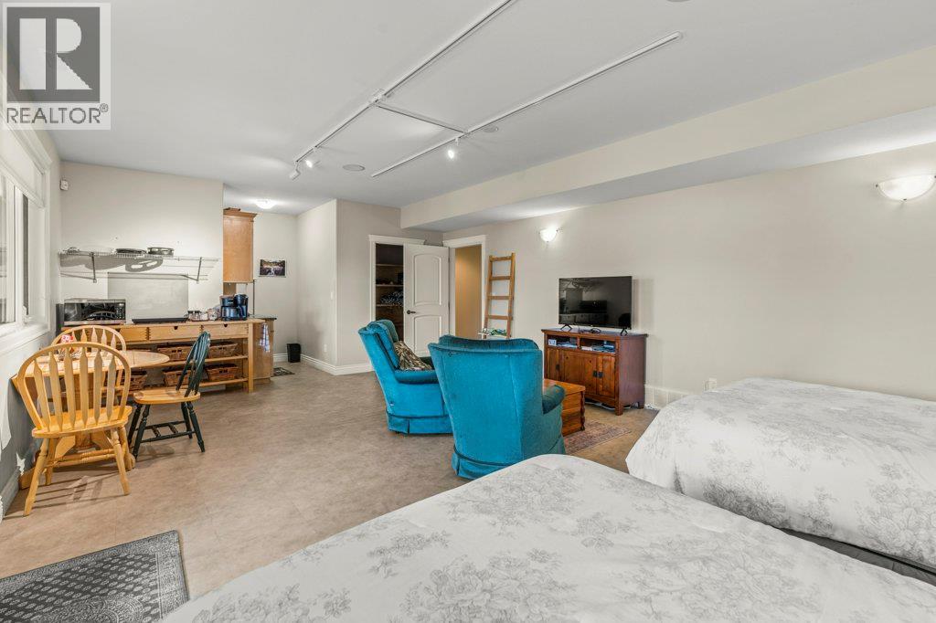 5694 Trans Canada Highway Nw Property Photo 59