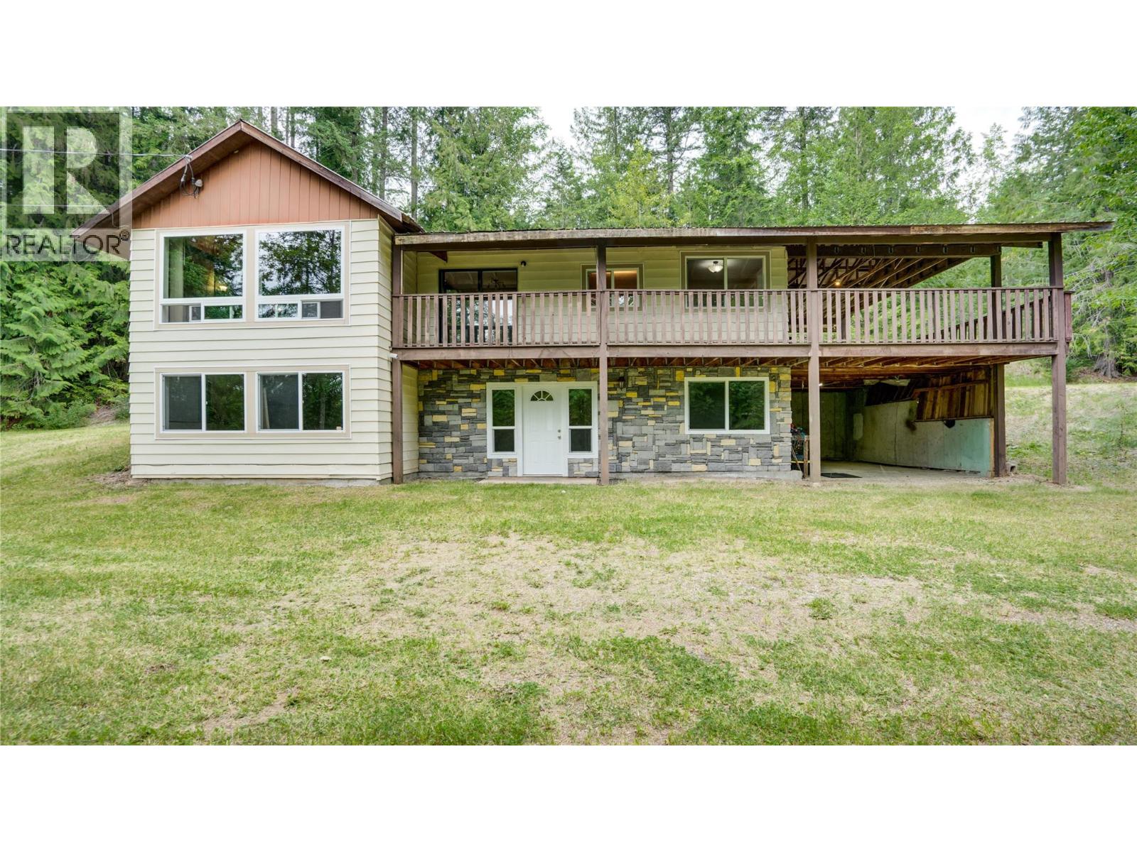 454 Grandview Bench Road Property Photo 1