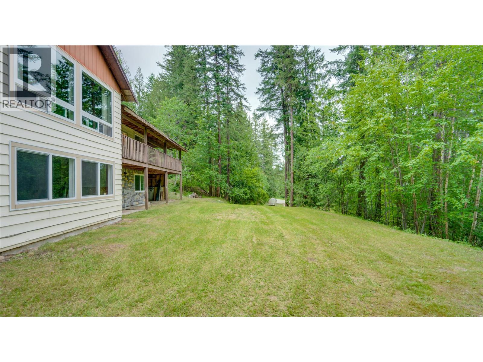 454 Grandview Bench Road Property Photo 2