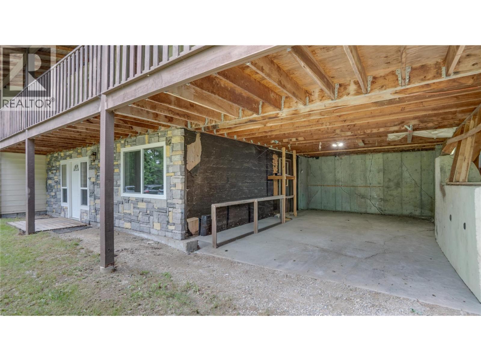 454 Grandview Bench Road Property Photo 8