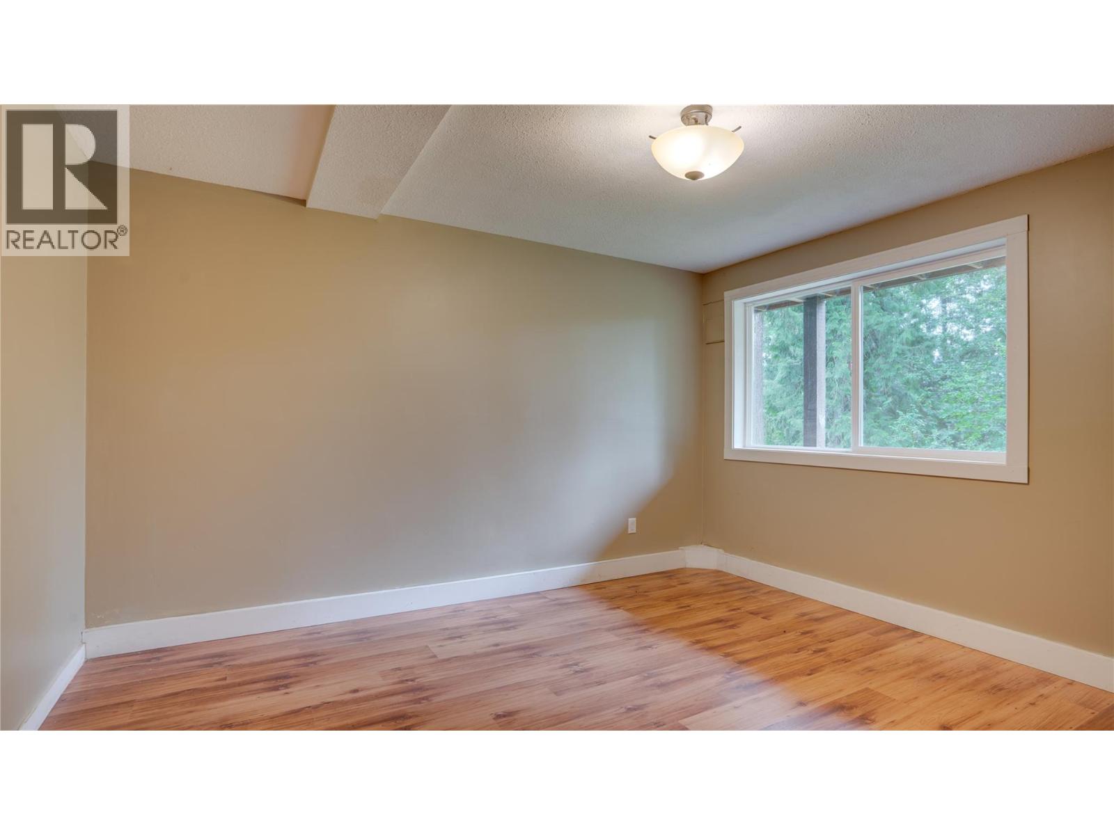 454 Grandview Bench Road Property Photo 10