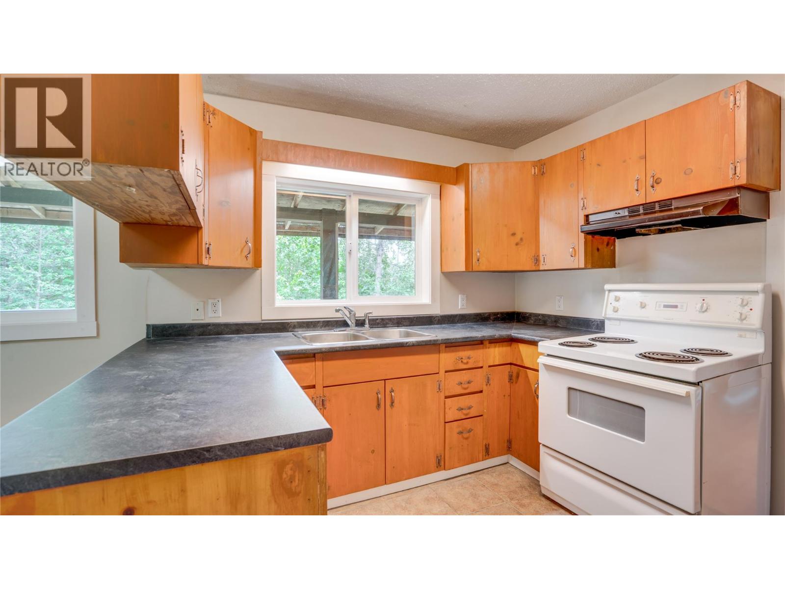 454 Grandview Bench Road Property Photo 32