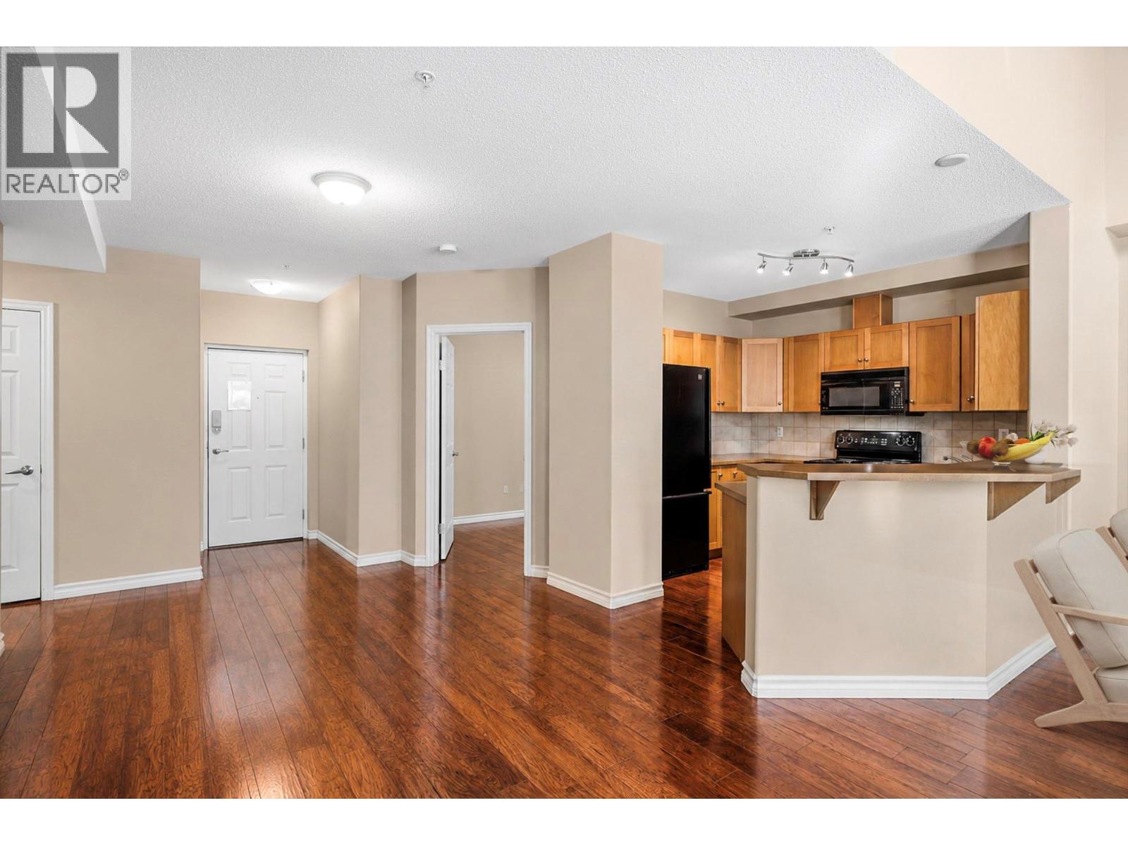 1128 Sunset Drive Unit# 102 Property Photo 6