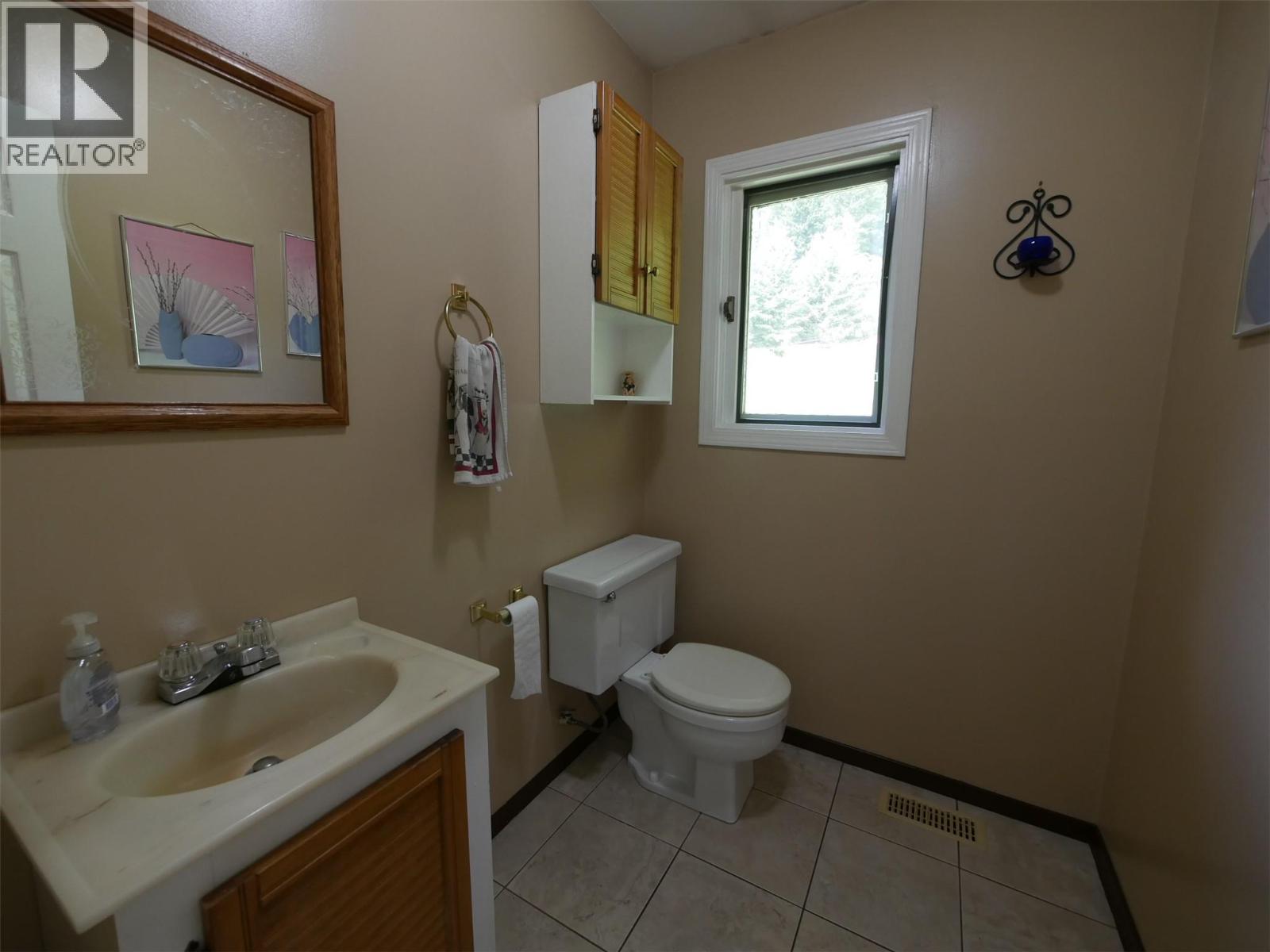 6785 Perrys Back Road Property Photo 17