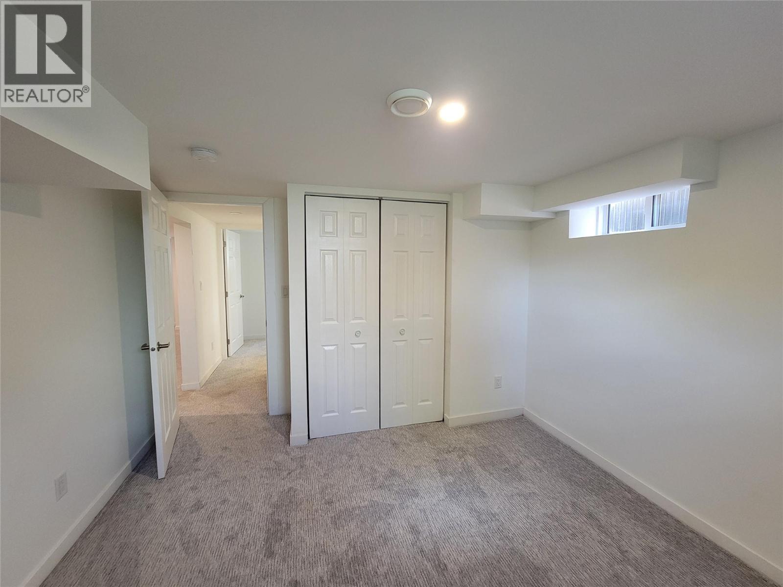 565 Eckhardt Avenue W Property Photo 32