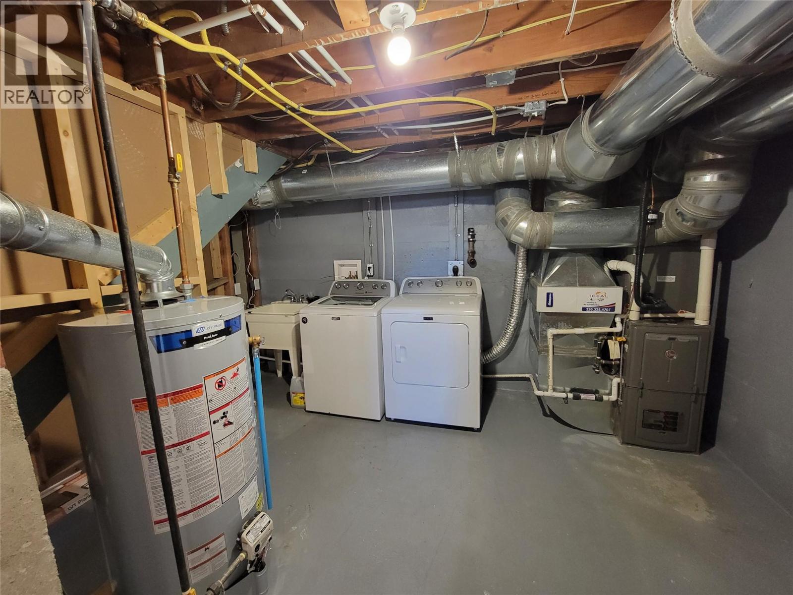 565 Eckhardt Avenue W Property Photo 33