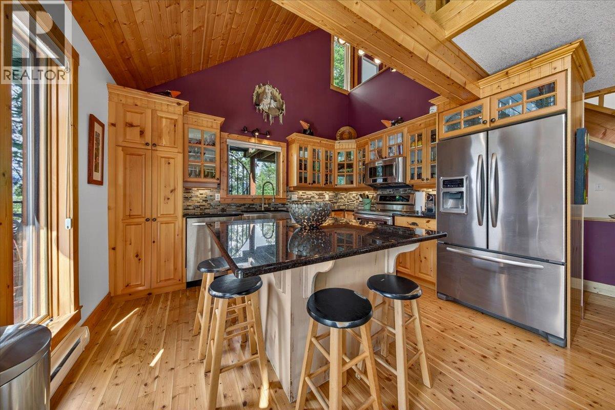 4931 Mountaintop Drive Property Photo 8