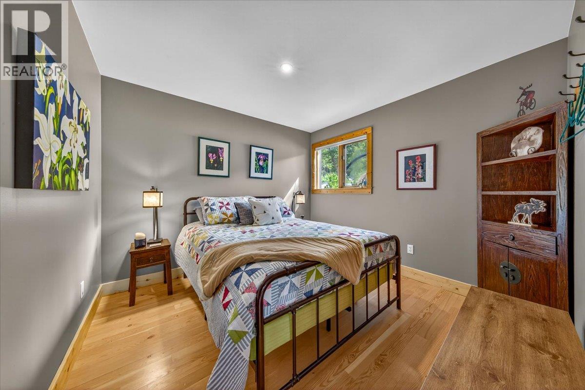 4931 Mountaintop Drive Property Photo 11