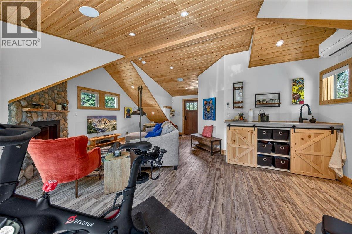 4931 Mountaintop Drive Property Photo 38