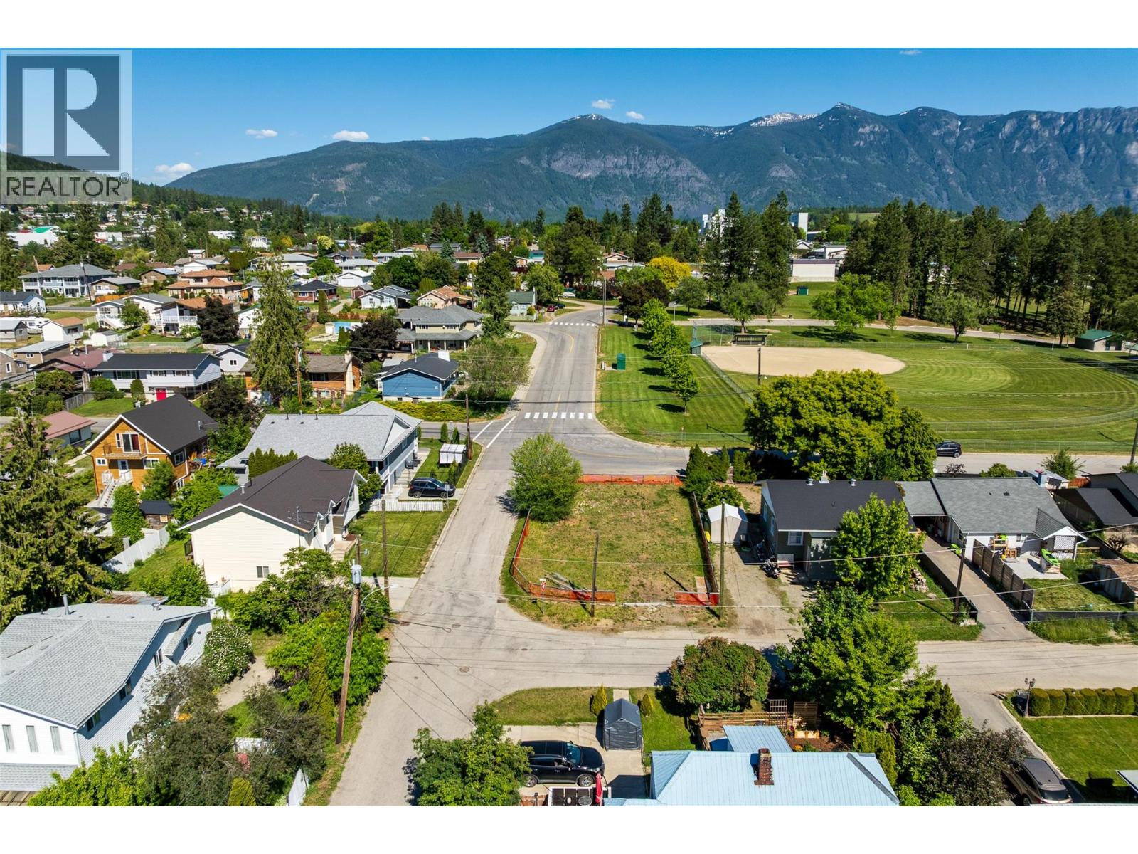 520 8th Avenue S Property Photo 18