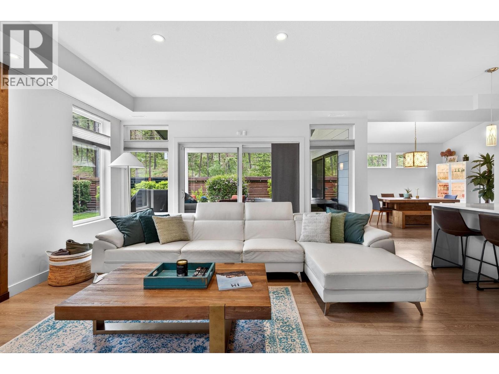 1273 Modern Place Property Photo 5