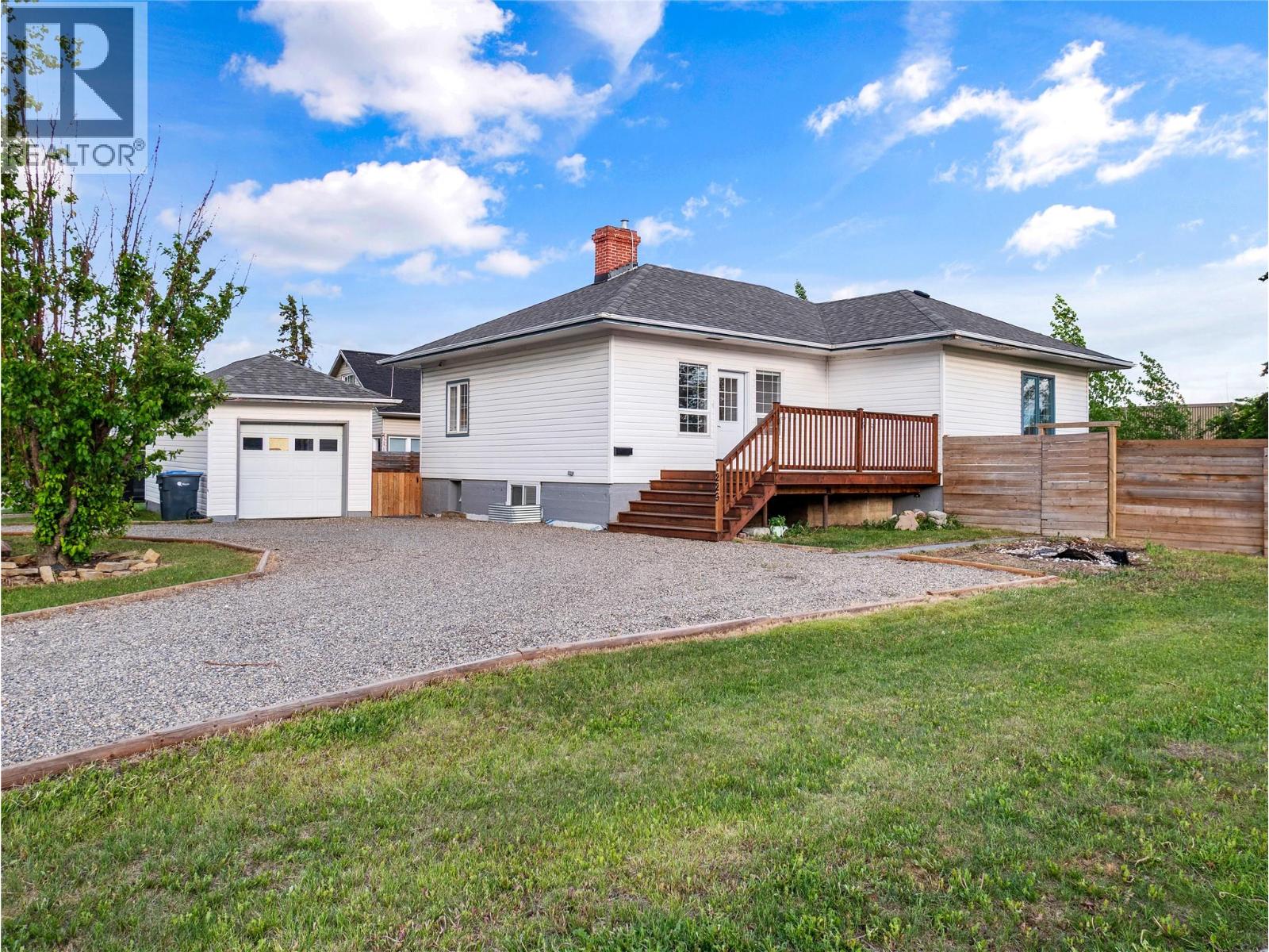 1229 105 Avenue Property Photo 1