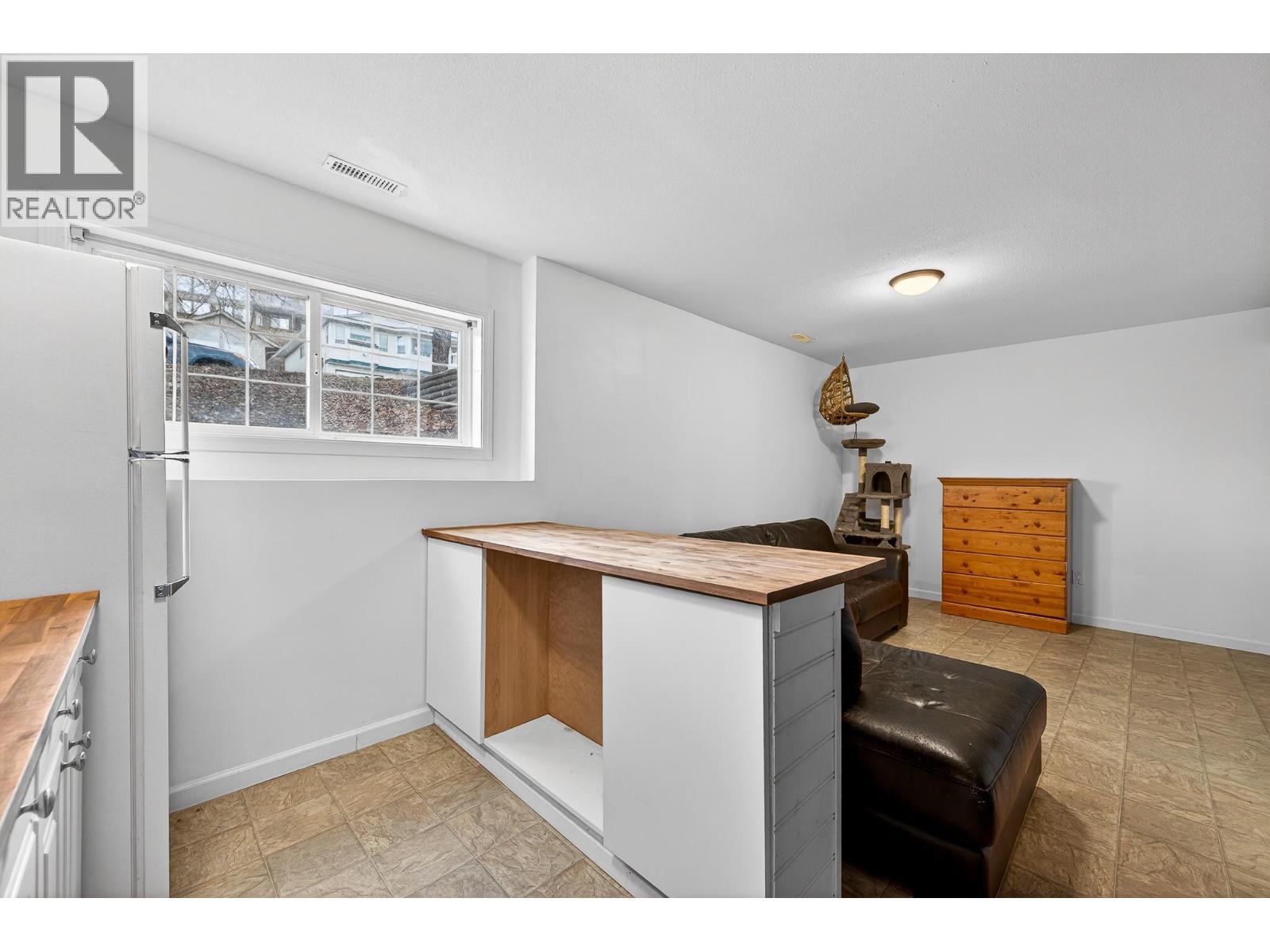 726 Dunrobin Drive Unit# 1 Property Photo 18