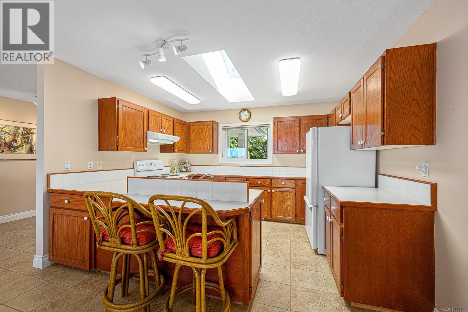 200 Crome Point Rd Property Photo 8