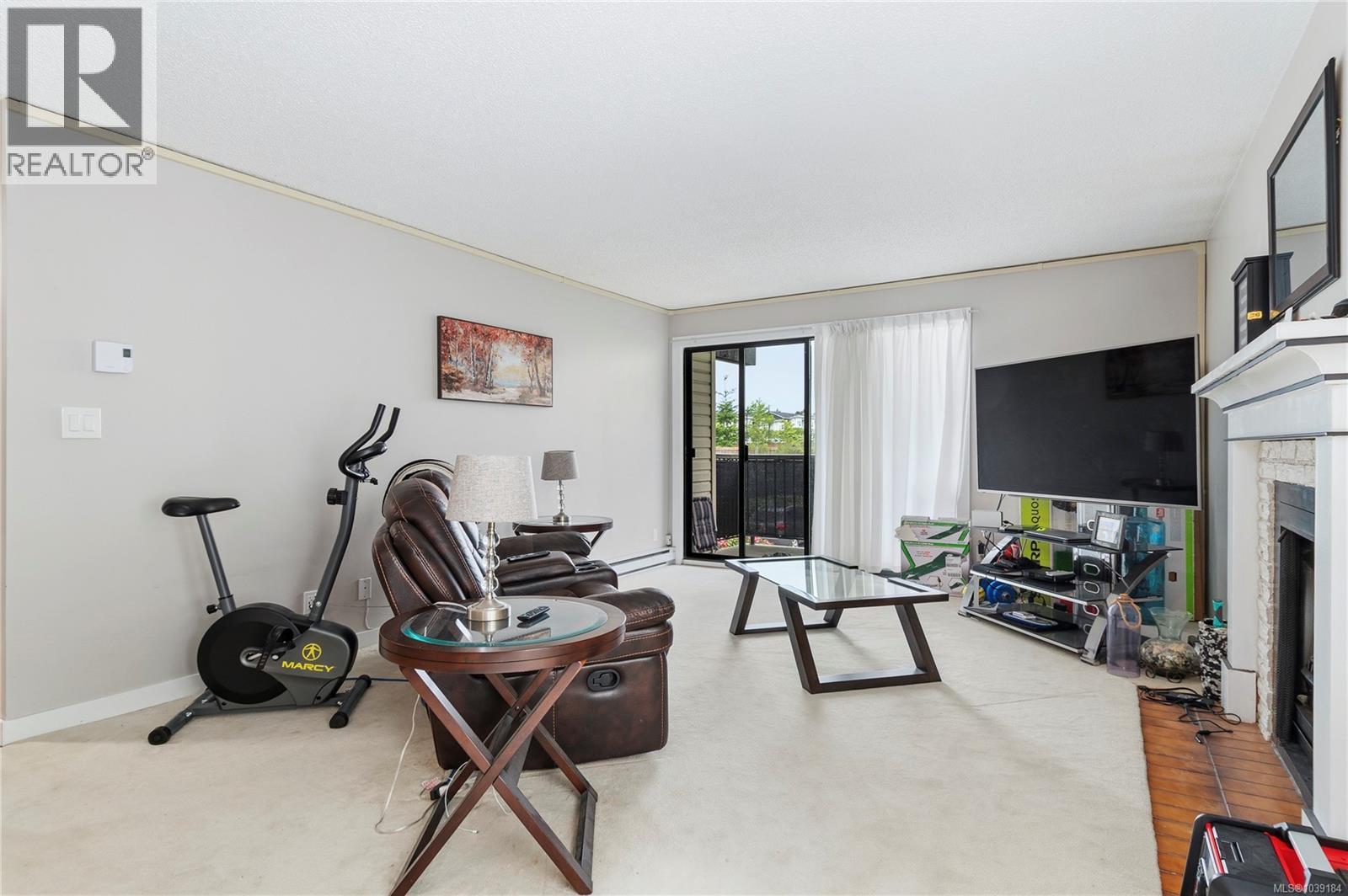 210 585 Dogwood St Property Photo 2