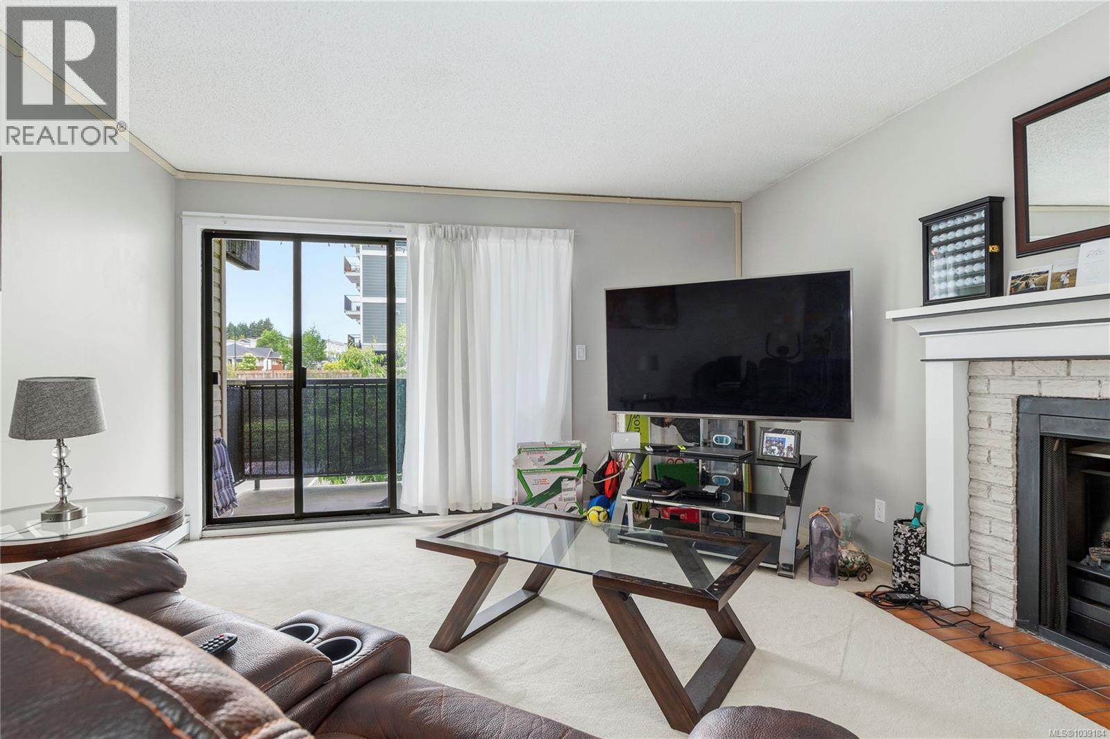 210 585 Dogwood St Property Photo 3
