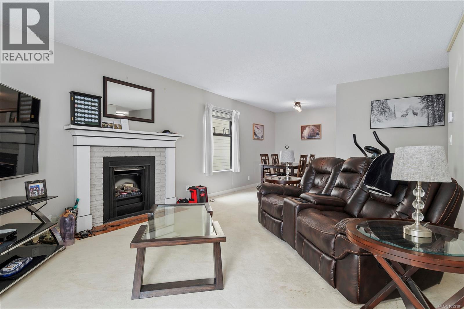 210 585 Dogwood St Property Photo 5