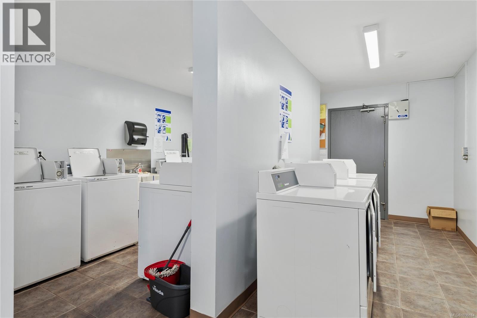 210 585 Dogwood St Property Photo 24