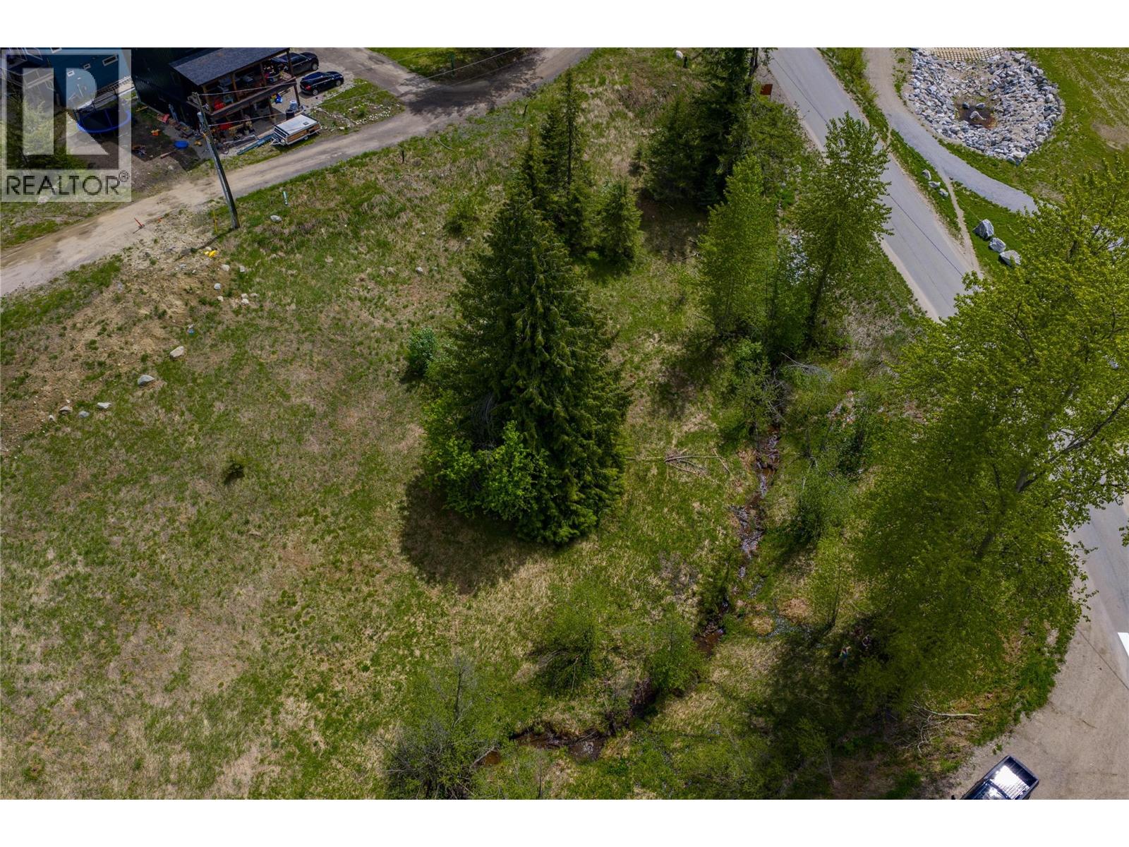 201 Joliffe Way Property Photo 5