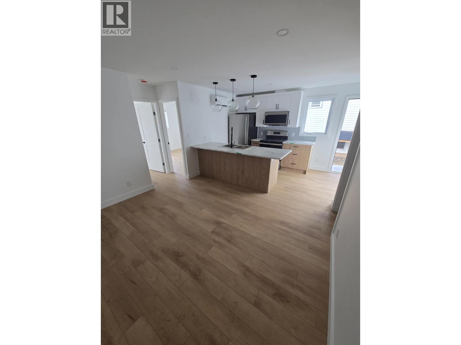1315/1317 Third Street W Property Photo 4