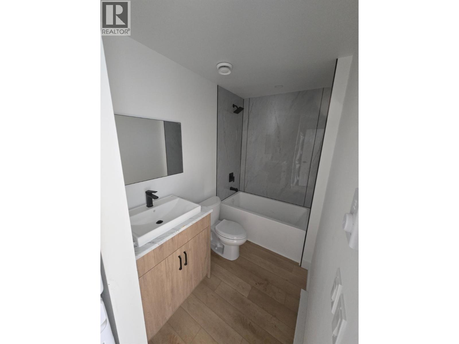 1315/1317 Third Street W Property Photo 5