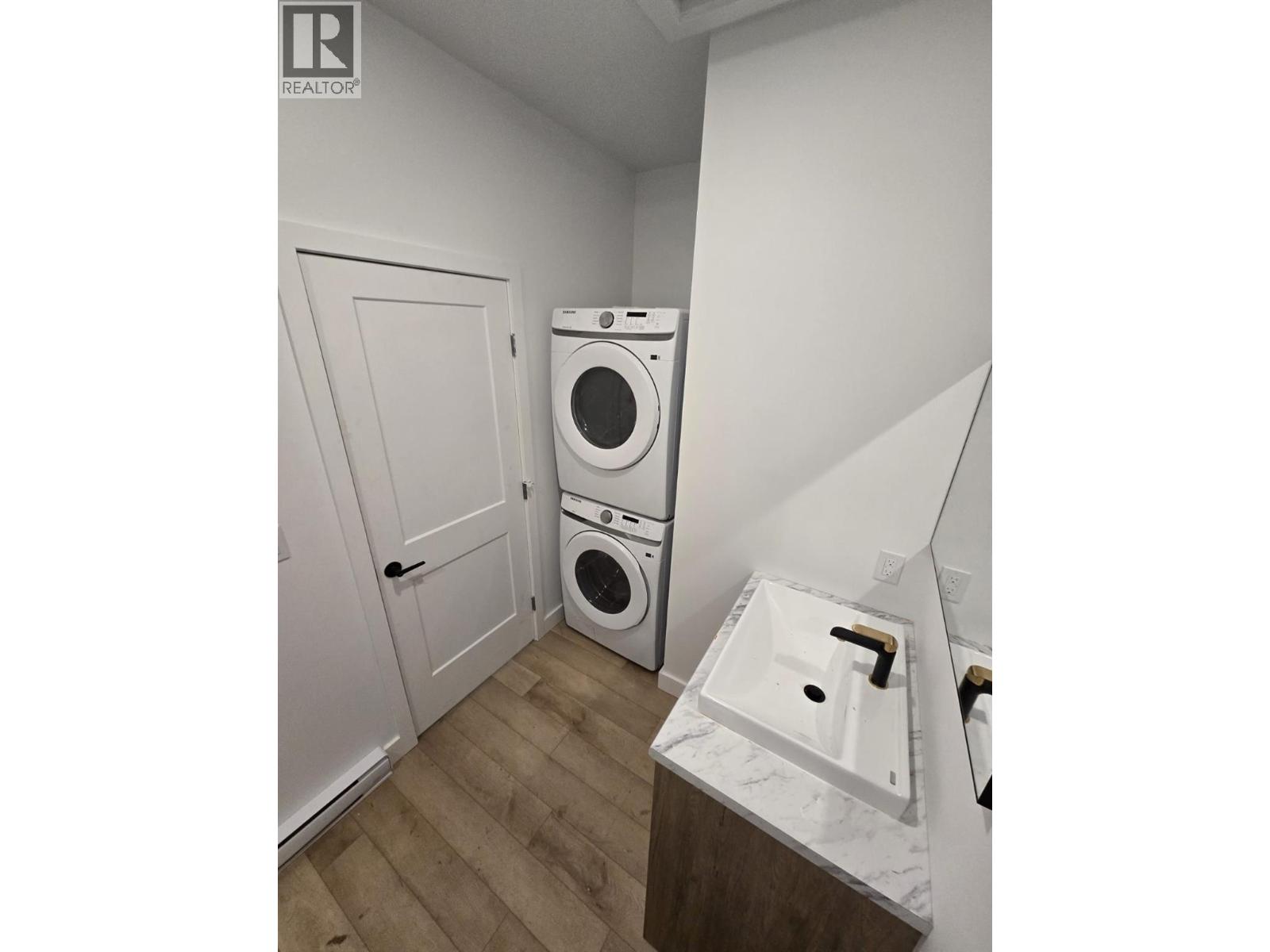 1315/1317 Third Street W Property Photo 24