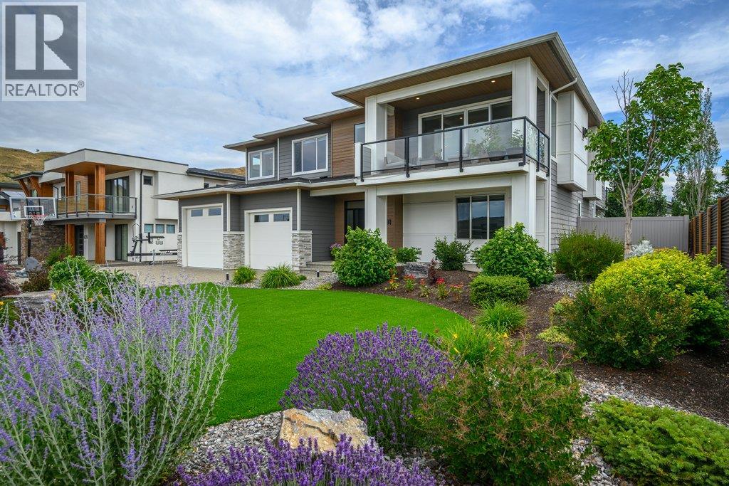 631 Mt Ida Crescent Property Photo 3