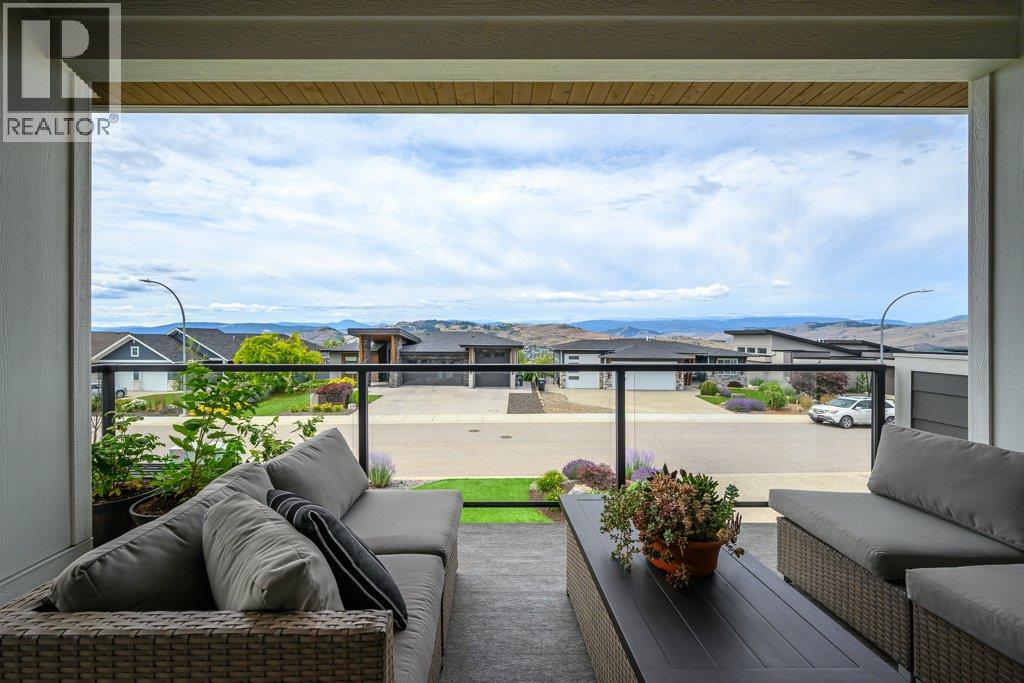 631 Mt Ida Crescent Property Photo 17