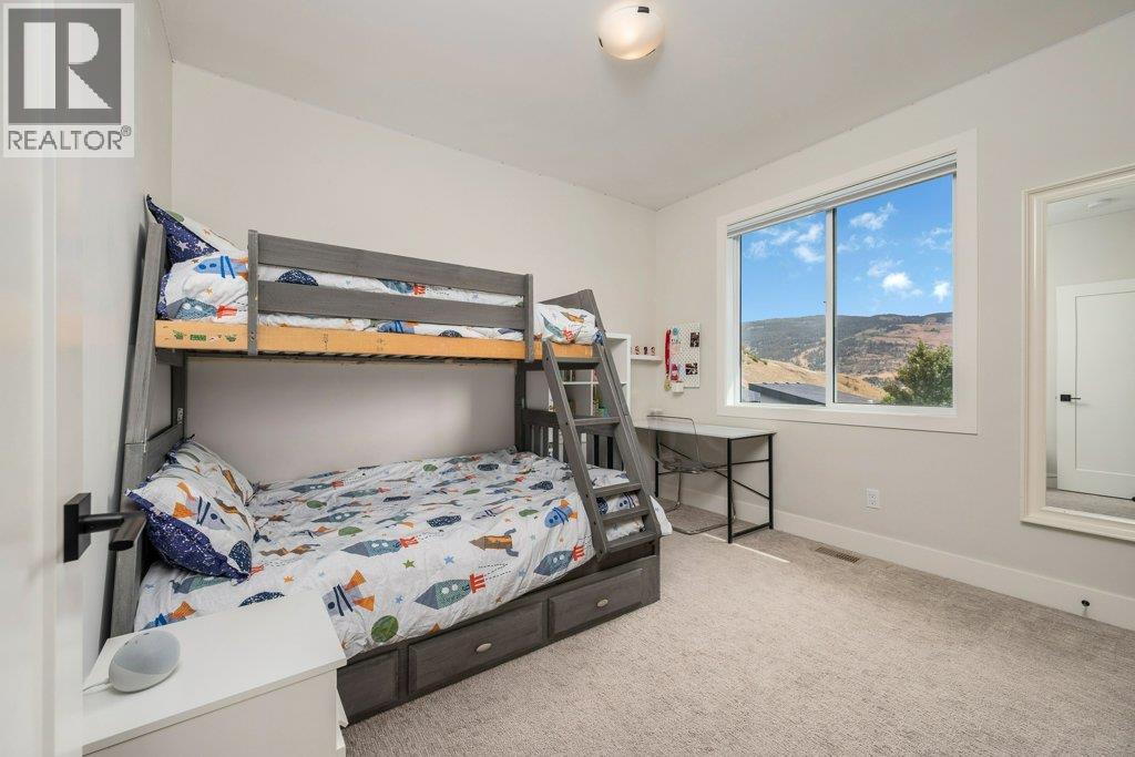 631 Mt Ida Crescent Property Photo 23
