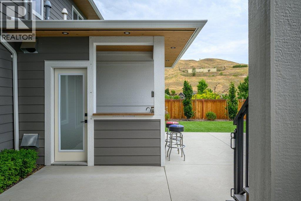 631 Mt Ida Crescent Property Photo 30