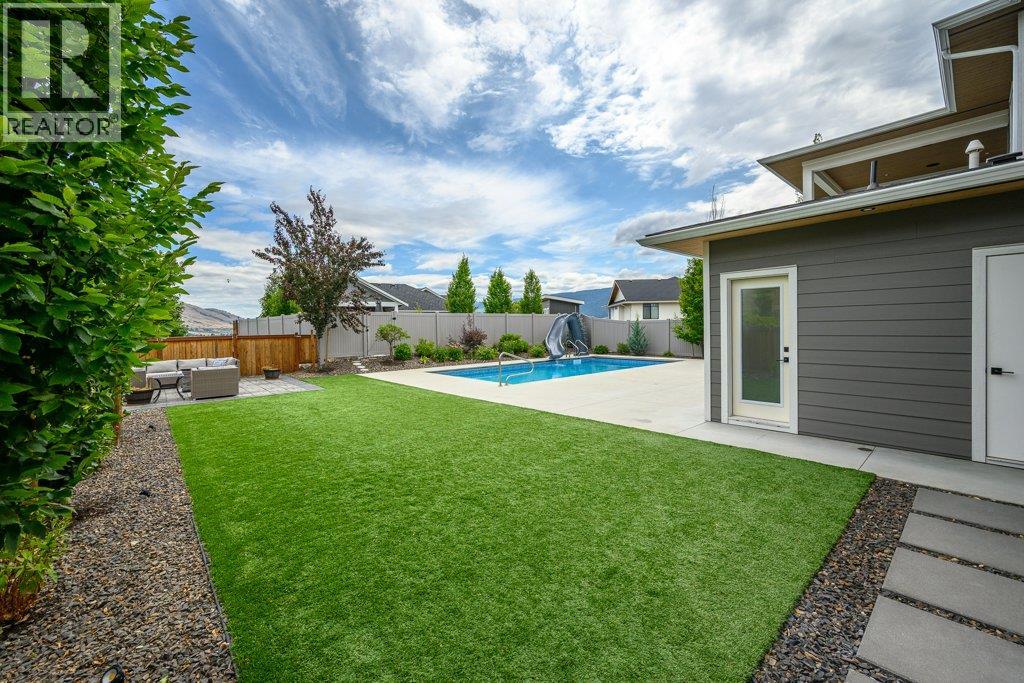 631 Mt Ida Crescent Property Photo 33