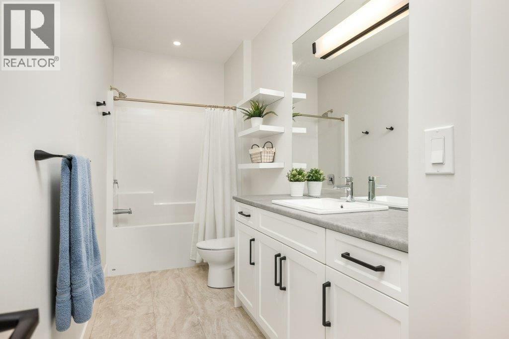 631 Mt Ida Crescent Property Photo 41