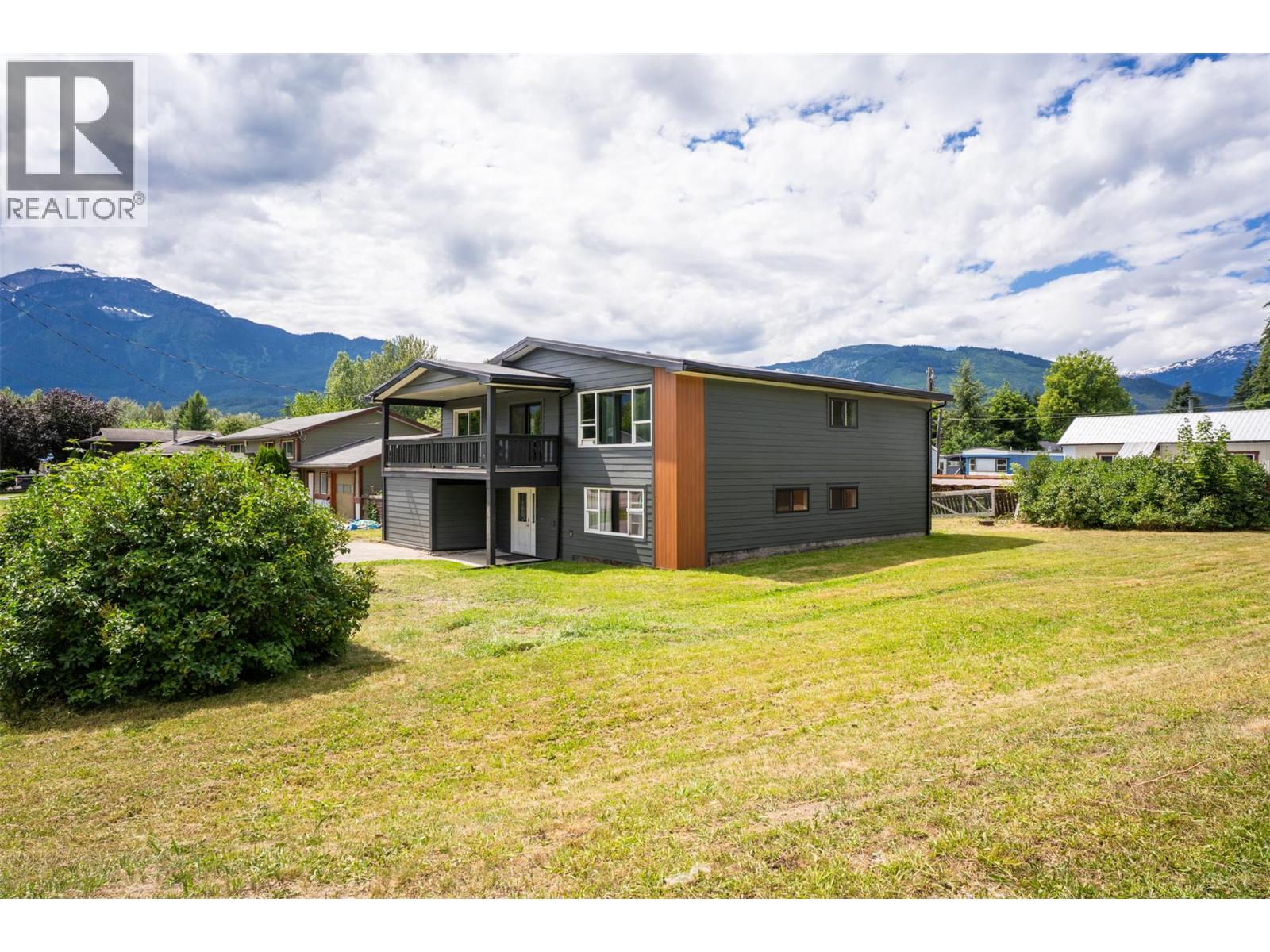 601 Barry Road Property Photo 3