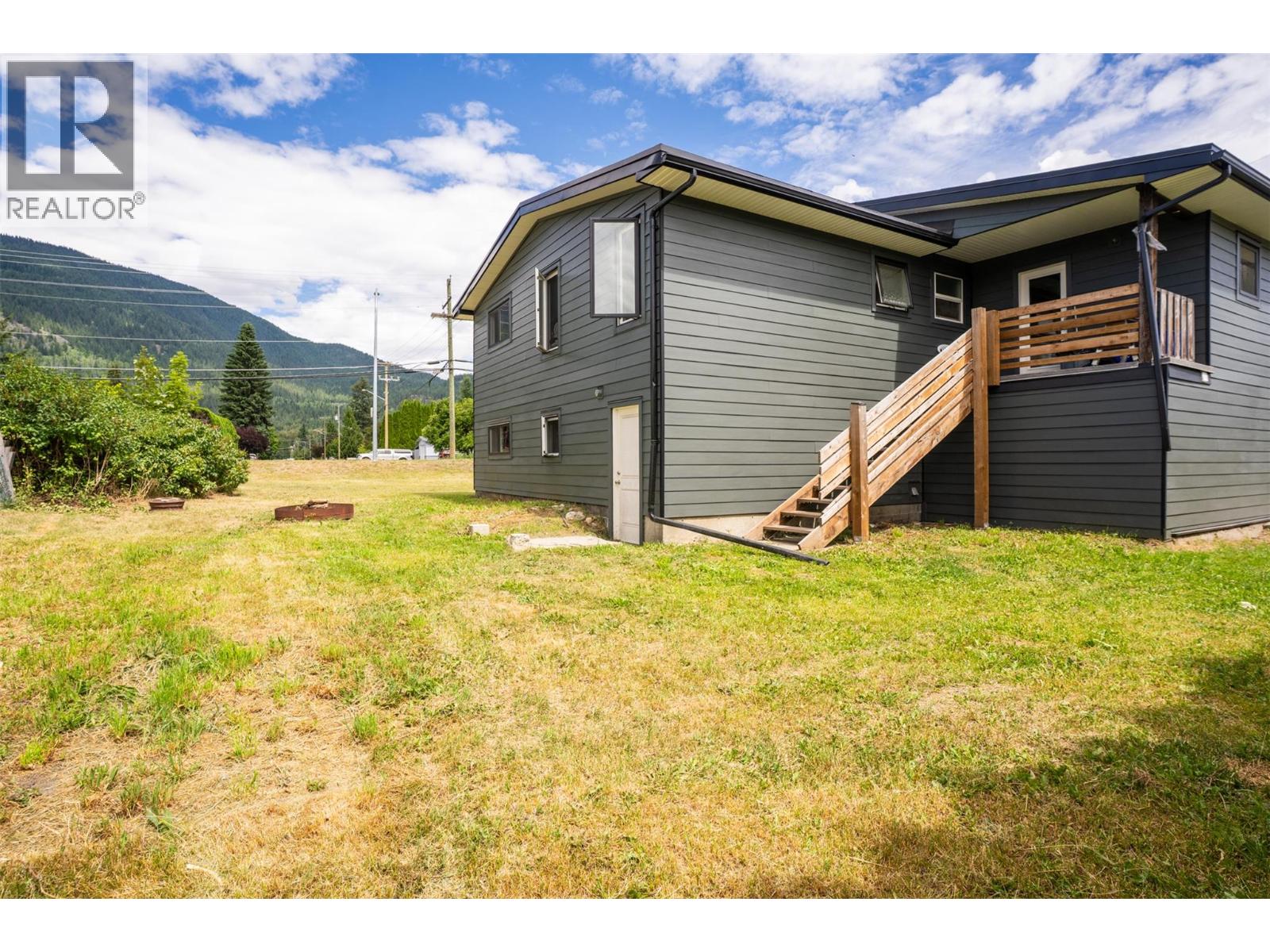 601 Barry Road Property Photo 7