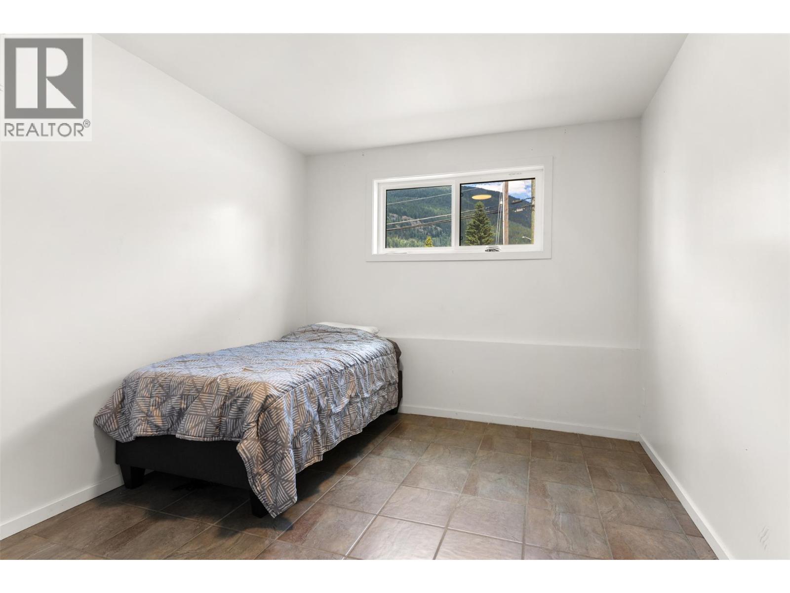 601 Barry Road Property Photo 33