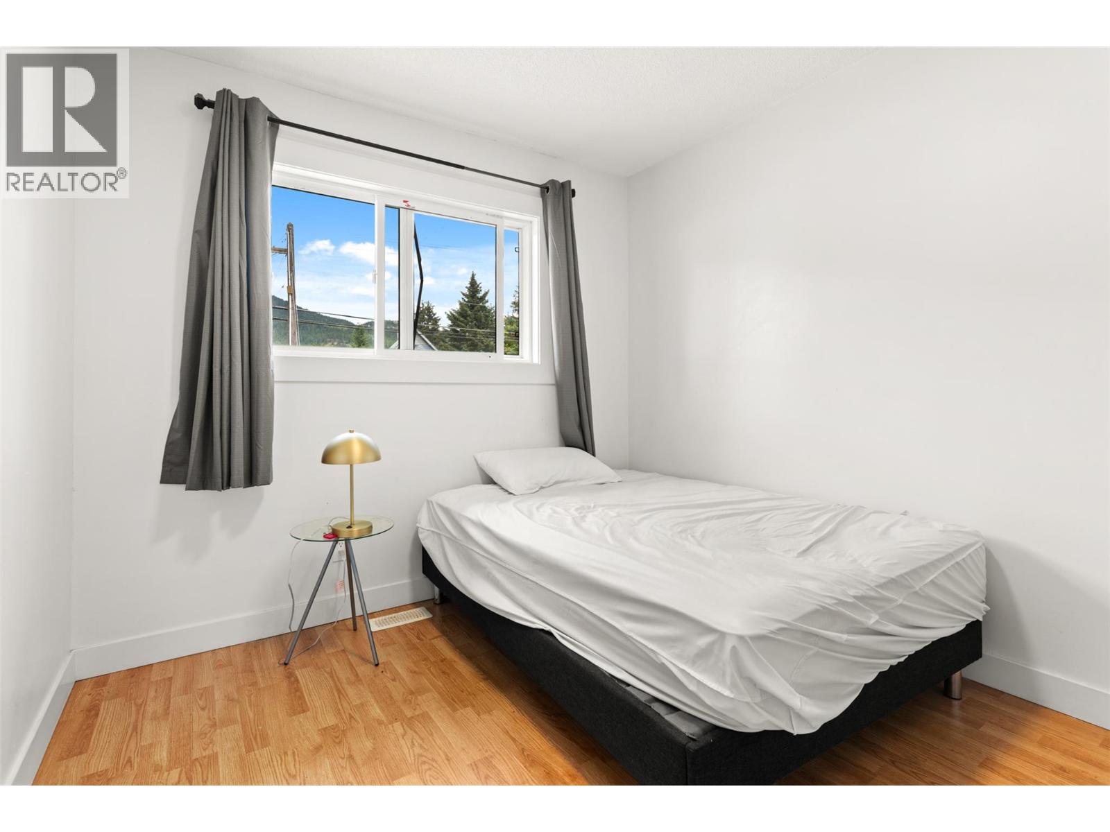 601 Barry Road Property Photo 34